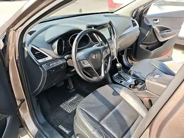 Hyundai Santa Fe 2015