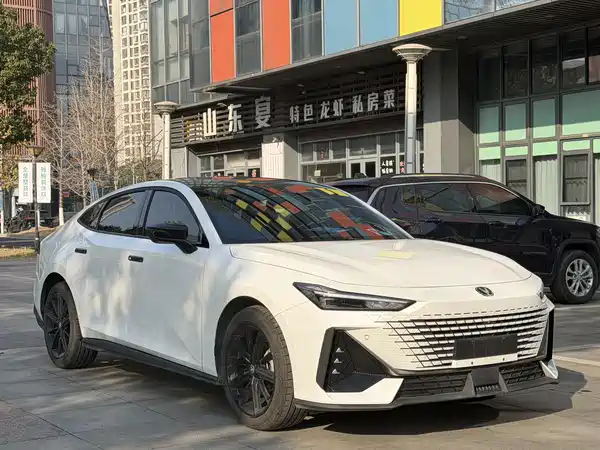 Changan UNI-V 2024