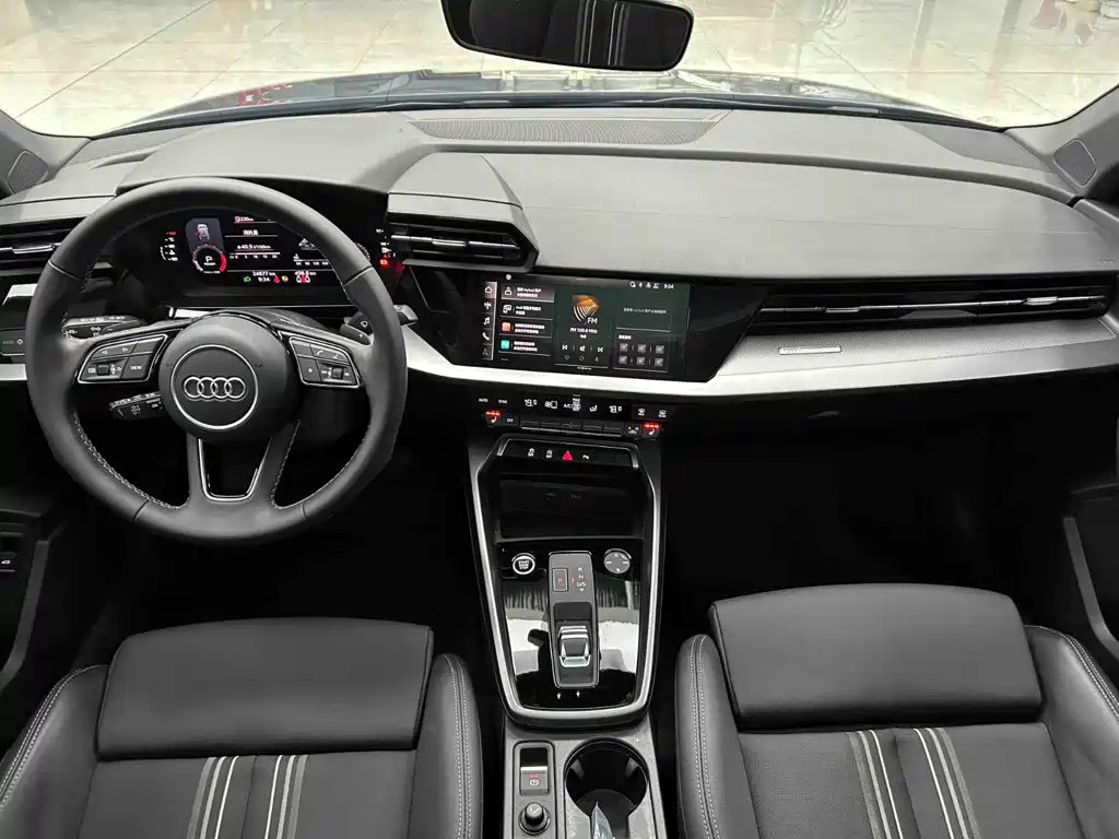 Audi A3 2023 — фото 2