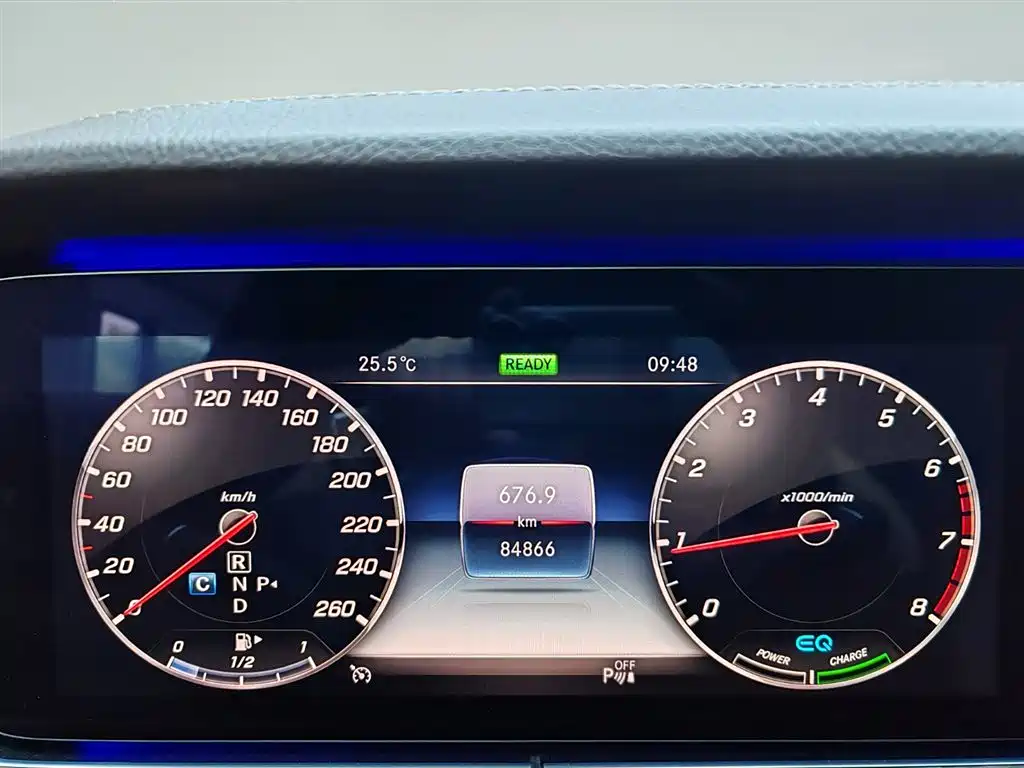 Mercedes-Benz E-Class 2020 — фото 16