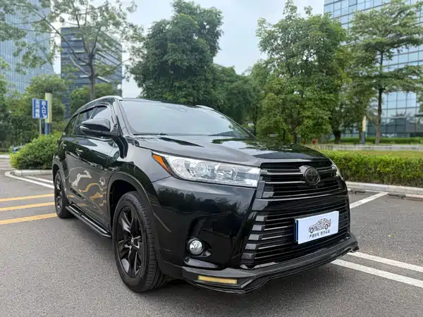Toyota Highlander 2021