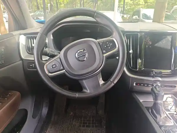 Volvo XC60 2020