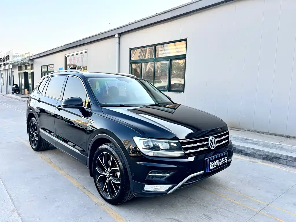 Volkswagen Tiguan L 2020 — фото 2