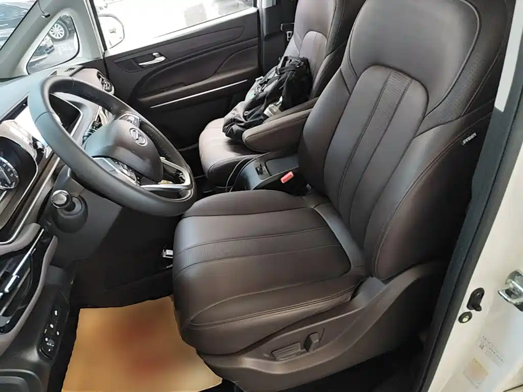 GAC Motor Trumpchi M6 2020 — фото 22
