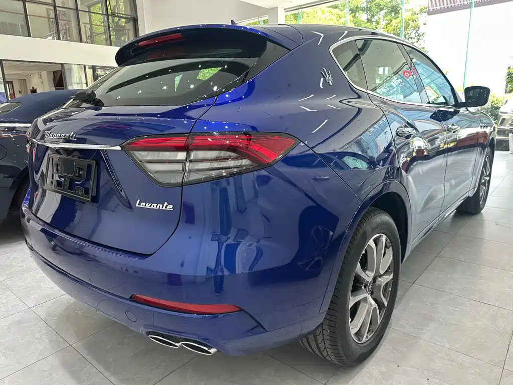 Maserati Levante — фото 19