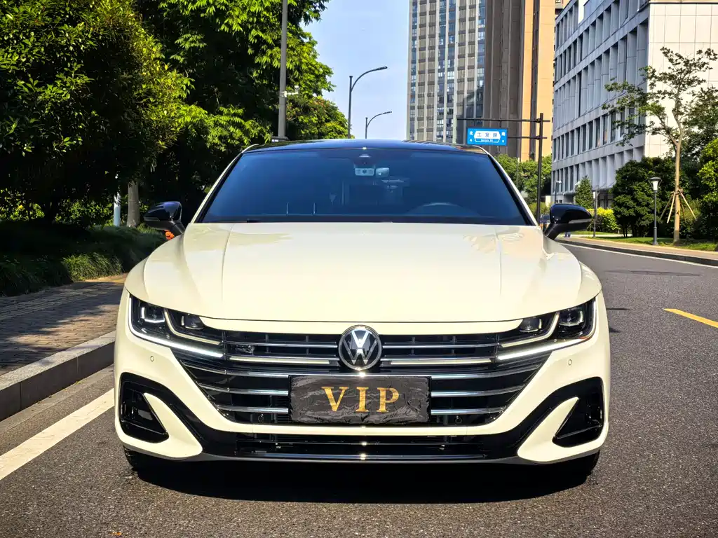 Volkswagen CC 2023 — фото 2