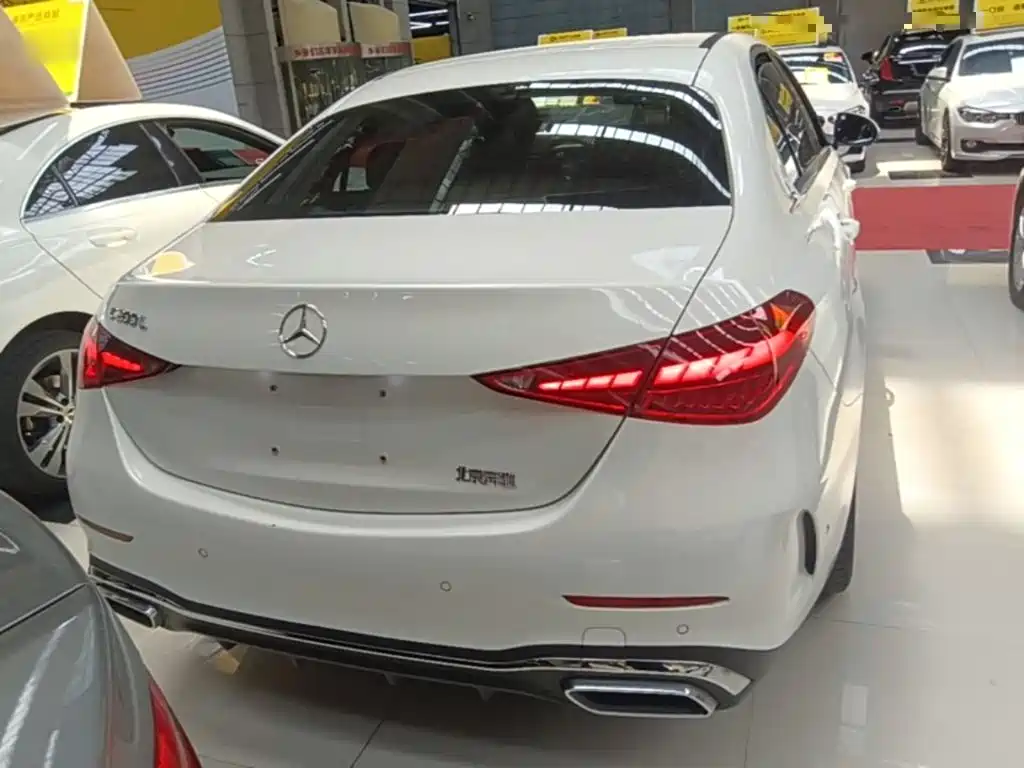 Mercedes-Benz C-Class 2024