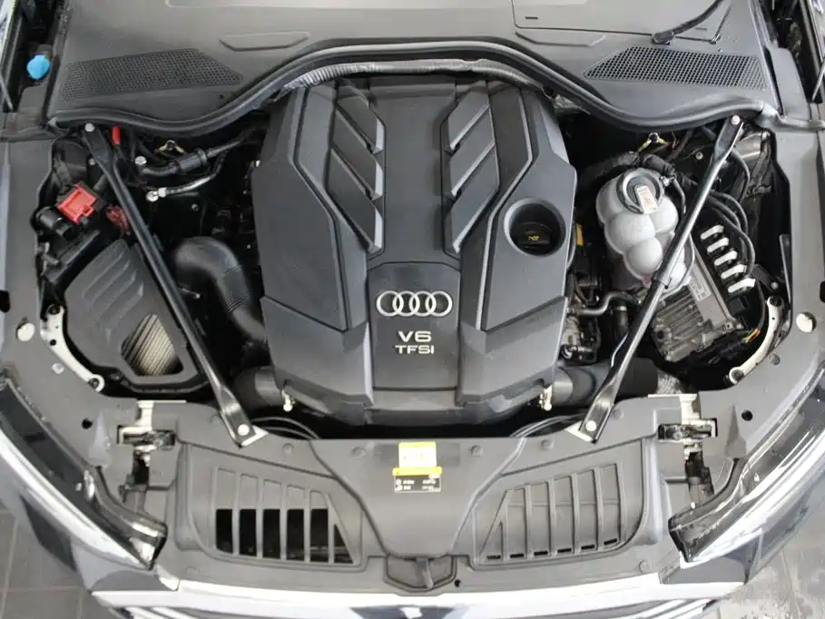 Audi A8 2021 — фото 14