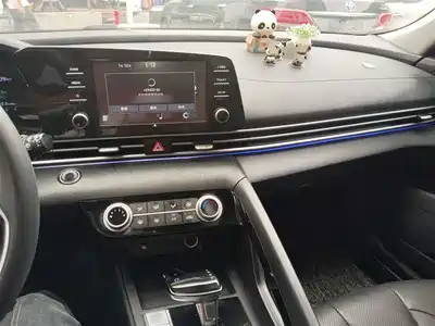 Hyundai Elantra 2021