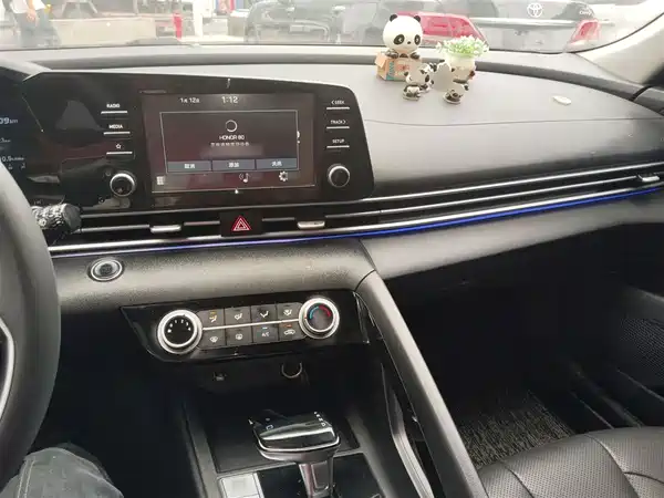 Hyundai Elantra 2021