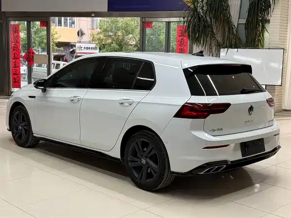 Volkswagen Golf 2022