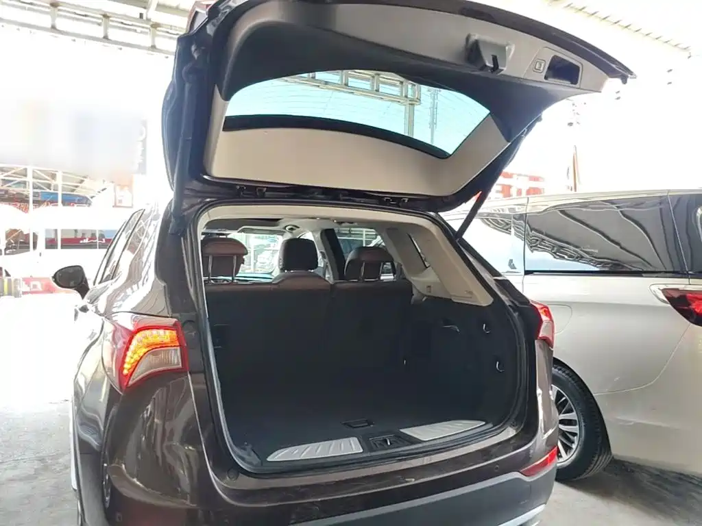 Buick Envision Plus 2018 — фото 19