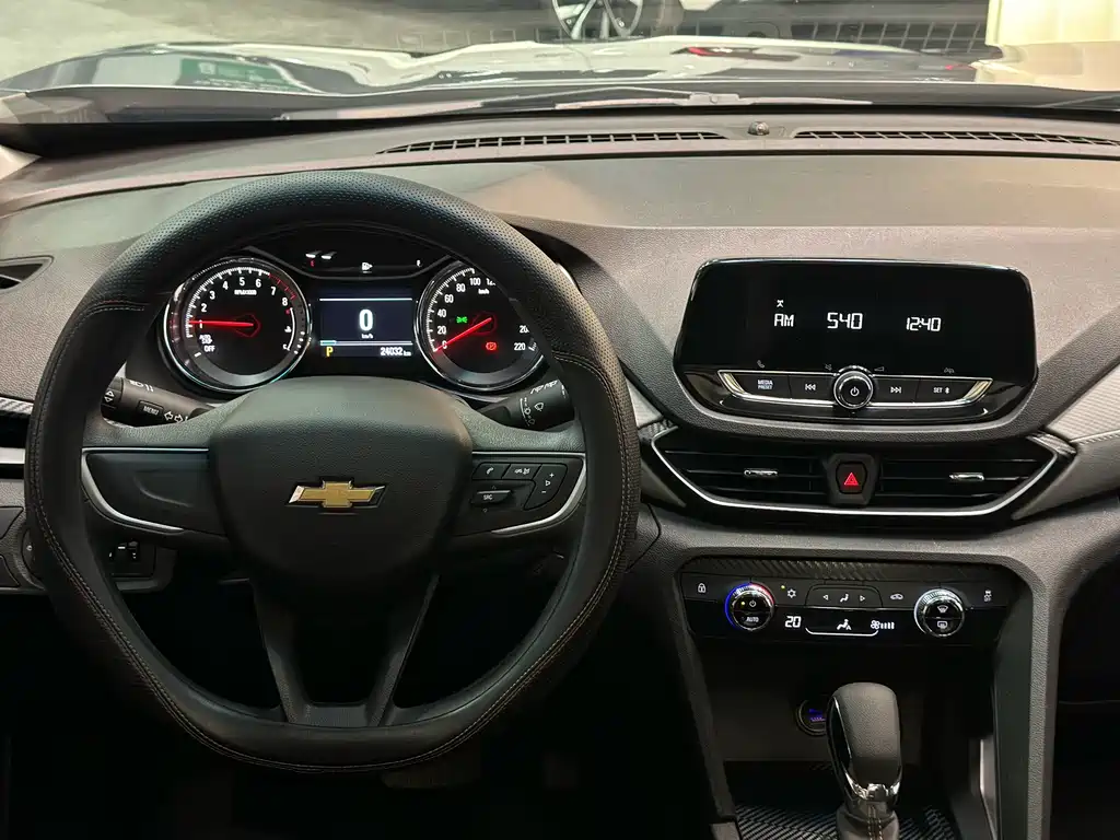 Chevrolet Orlando 2022 — фото 23