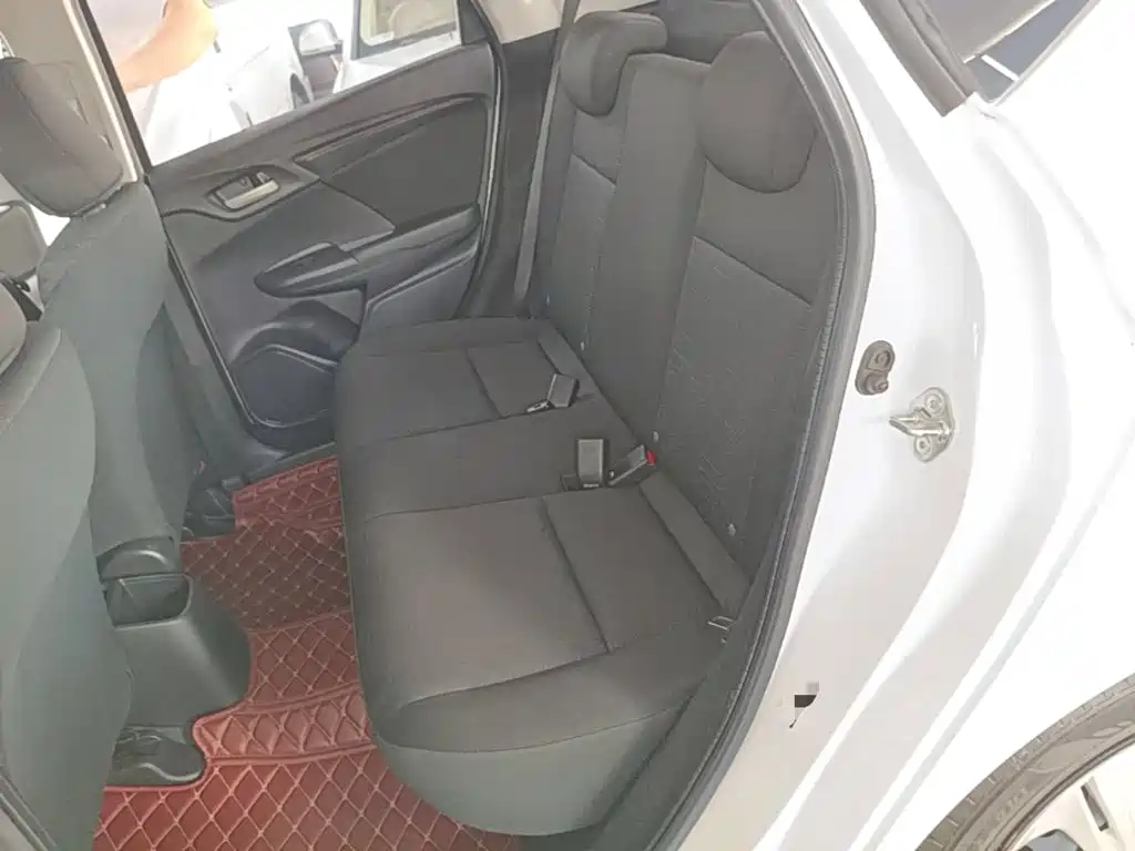 Honda Fit 2018 — фото 15