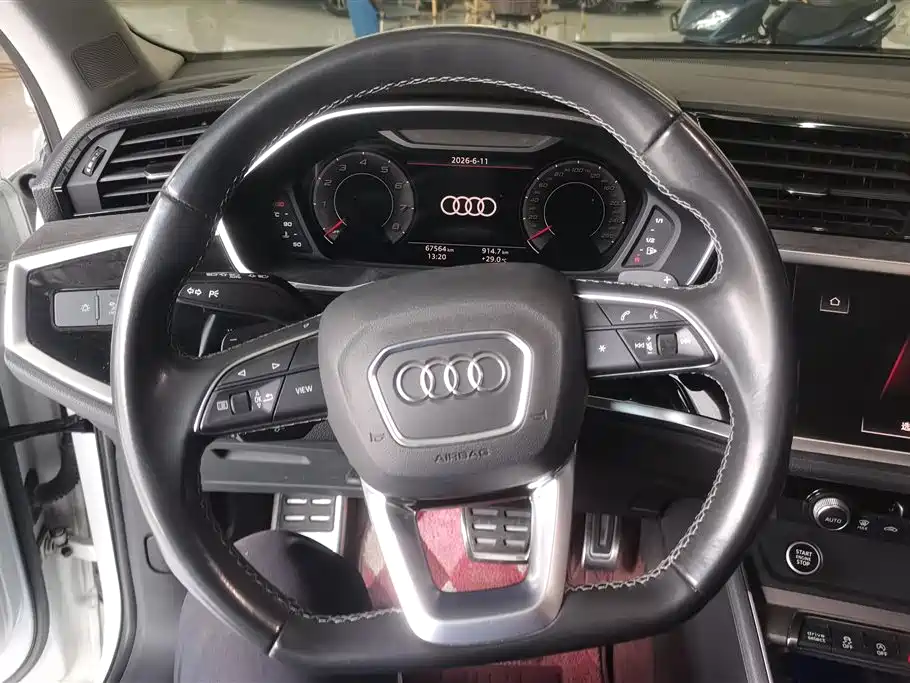 Audi Q3 2023 — фото 15