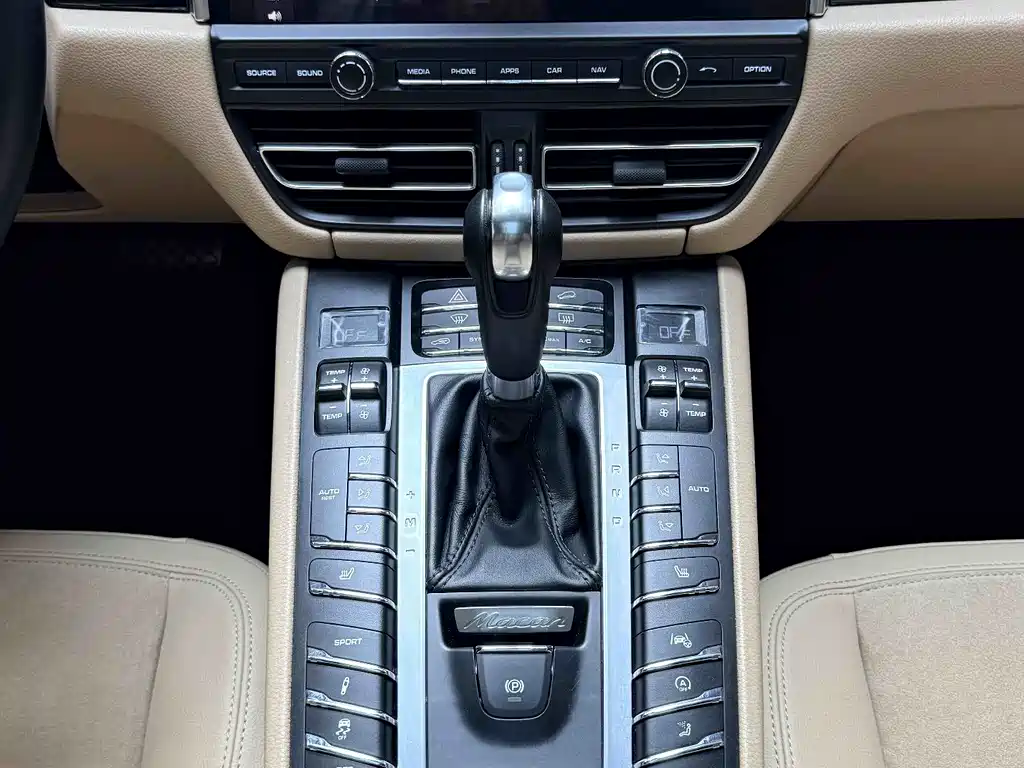 Porsche Macan 2018 — фото 7