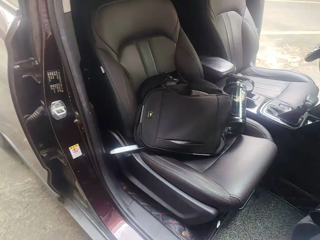 GAC Trumpchi GS4 2018 — фото 25