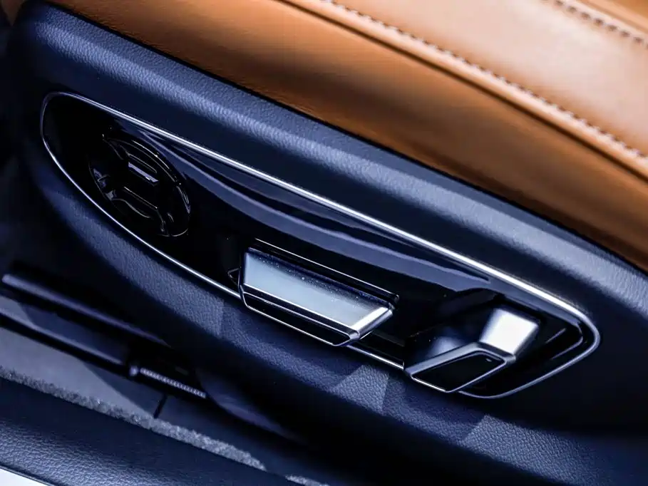 Audi A8 2022 — фото 27