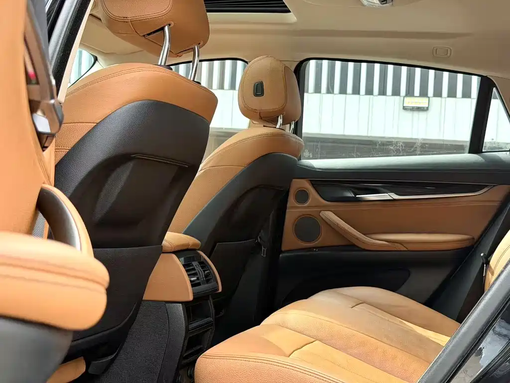 BMW X6 2016 — фото 13