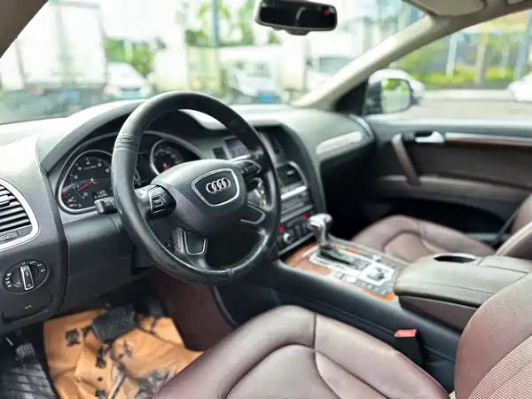 Audi Q7 2012