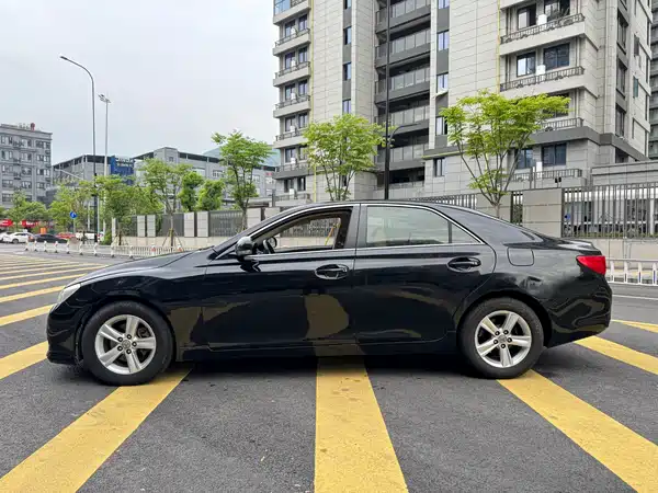 Toyota Reiz 2010