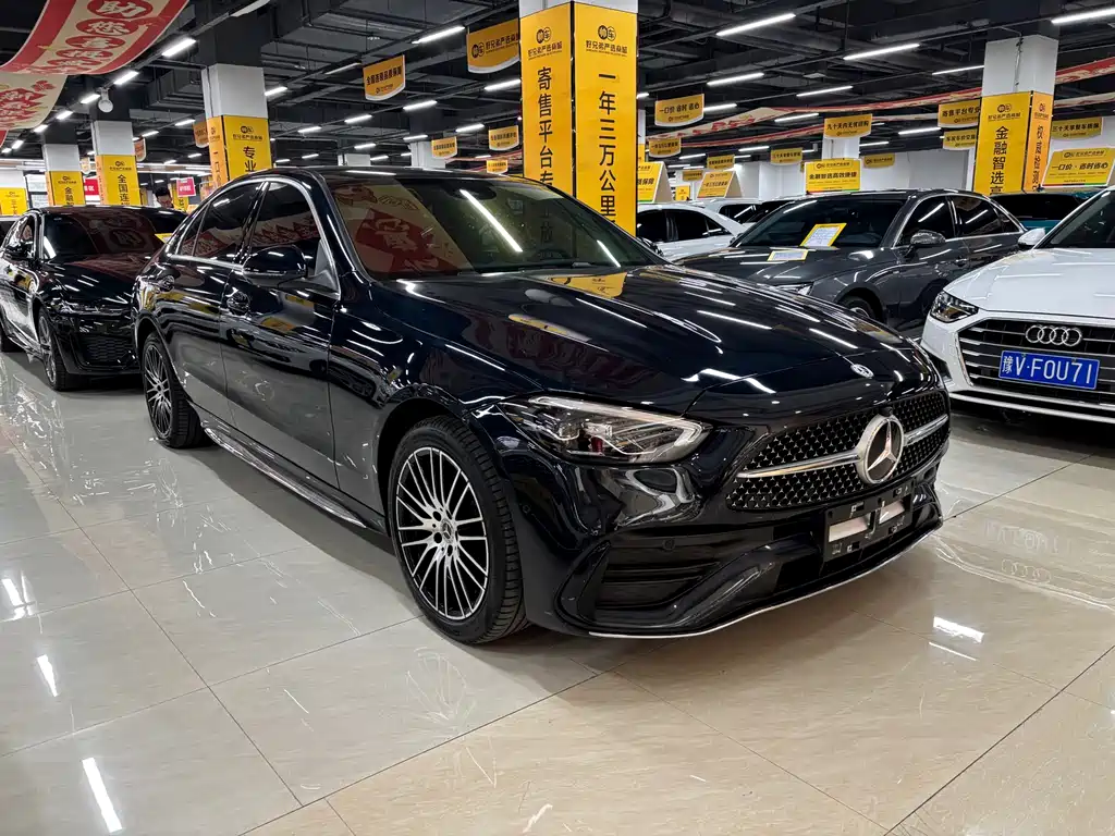 Mercedes-Benz C-Class 2025 — фото 3