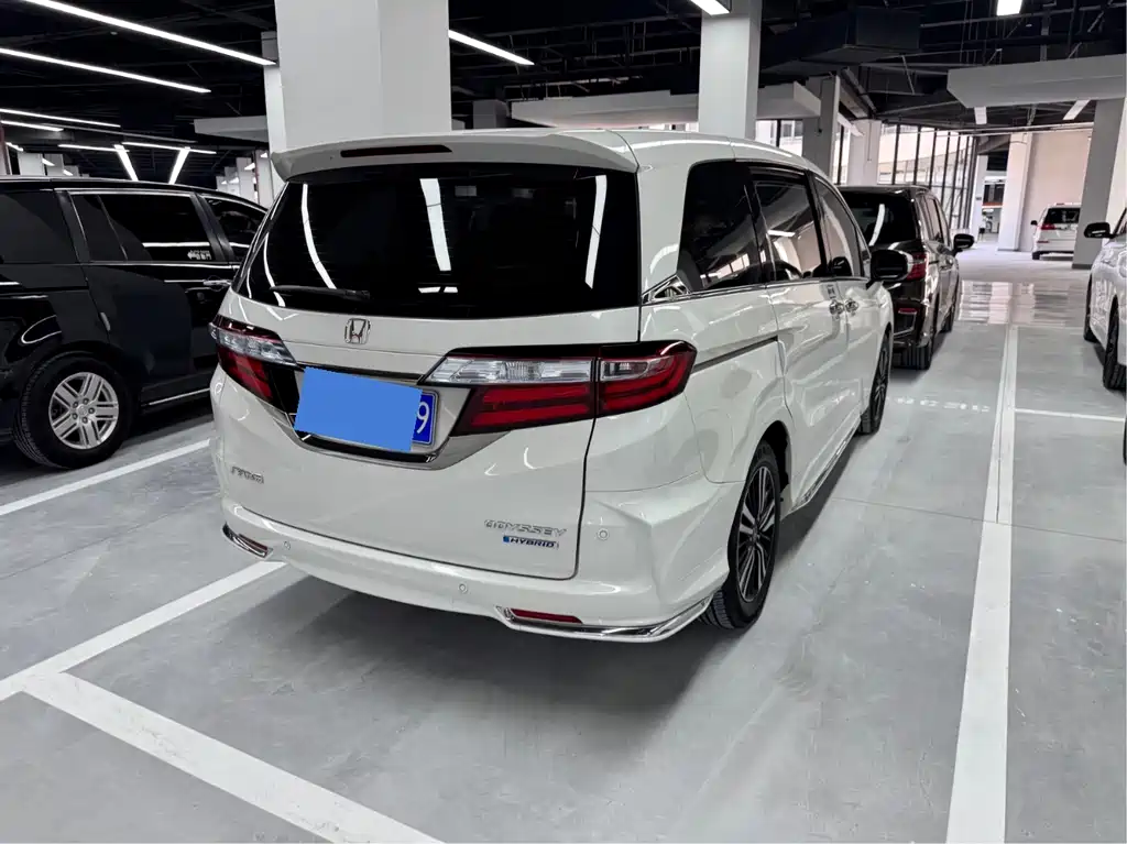 Honda Odyssey 2021 — фото 18