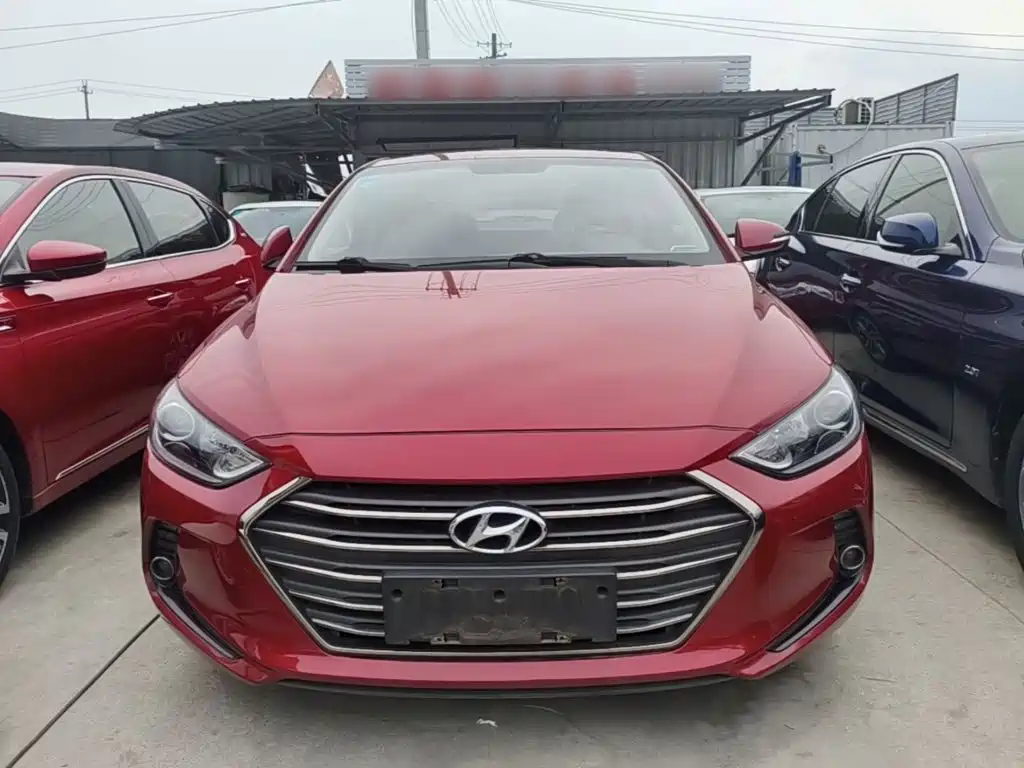 Hyundai Elantra 2019 — фото 3