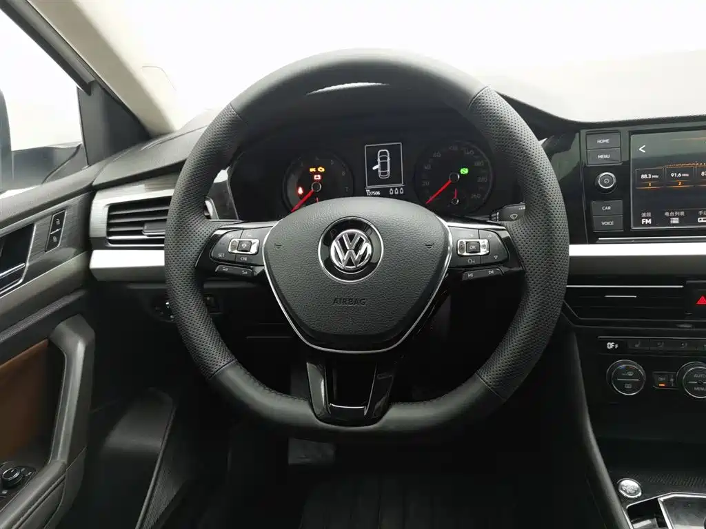 Volkswagen Lavida 2020 — фото 11