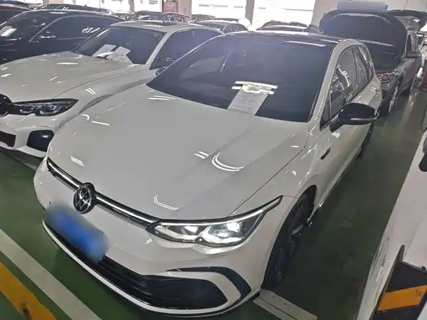 Volkswagen Golf 2021