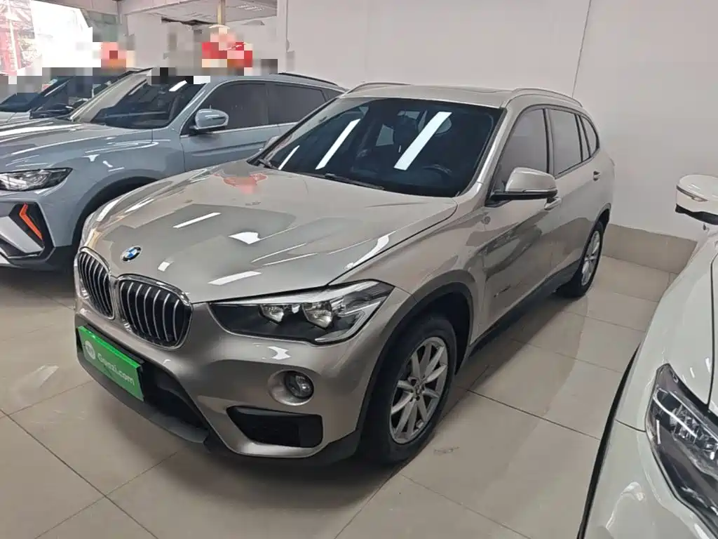 BMW X1 2017 — фото 1