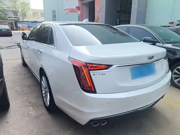 Cadillac CT6 2021