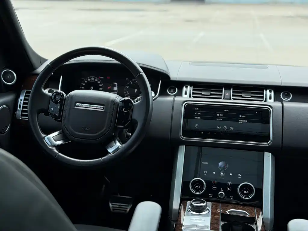 Land Rover Range Rover 2020 — фото 14