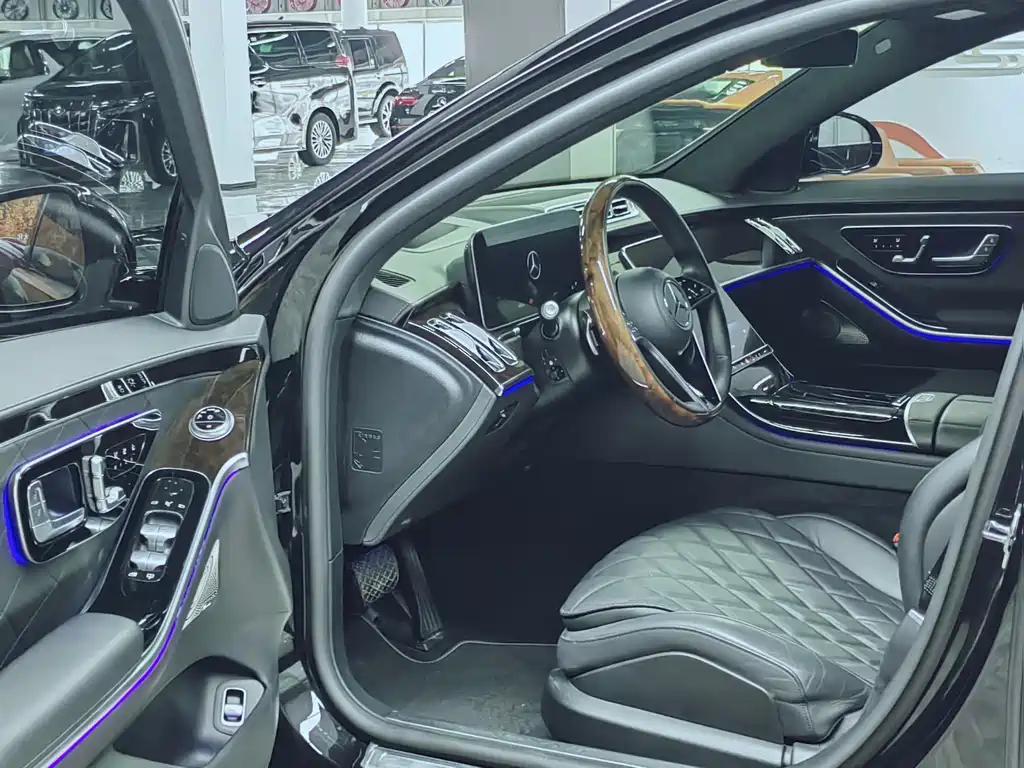 Mercedes-Benz S-Class 2023