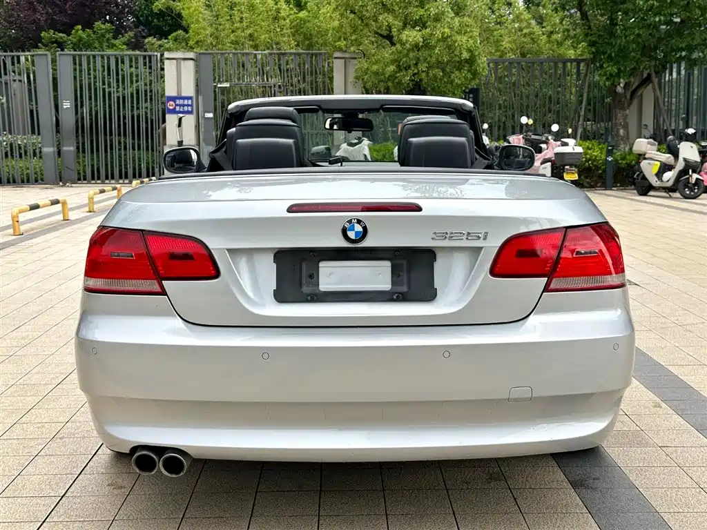 BMW 3 Series 2009