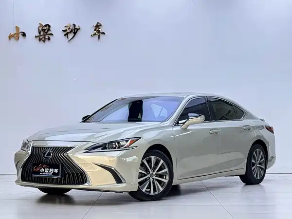 Lexus ES 2018