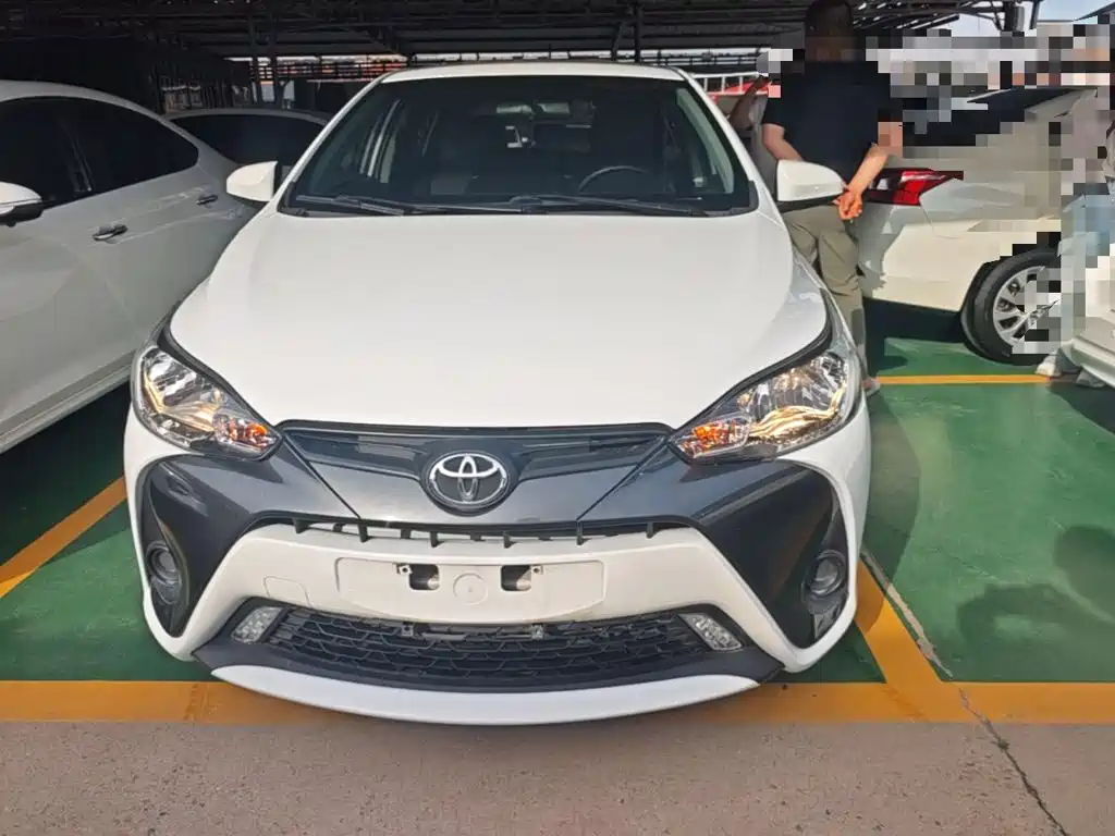 Toyota Yaris L 2019 — фото 3
