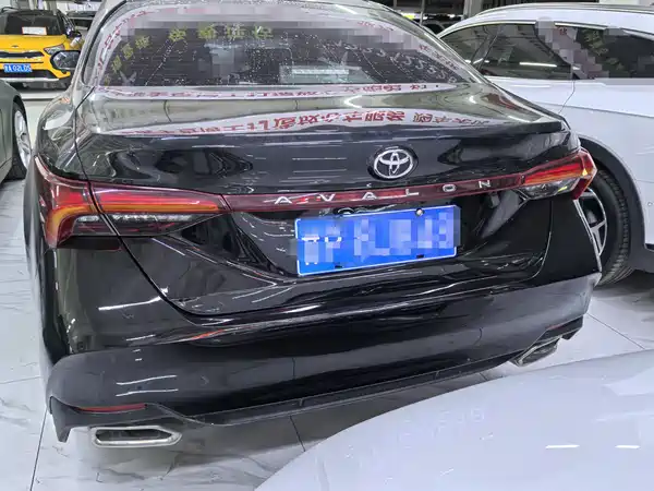 Toyota Avalon 2022