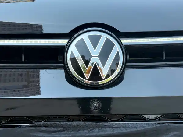 Volkswagen Passat 2025
