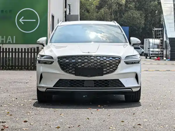 Genesis GV70 2023