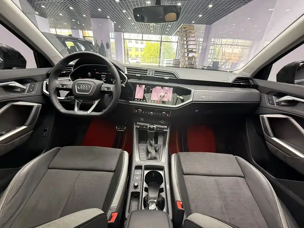 Audi Q3 2023 — фото 13