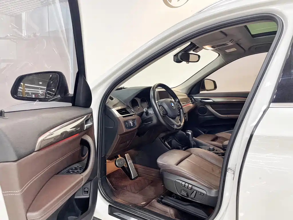 BMW X1 2018 — фото 15