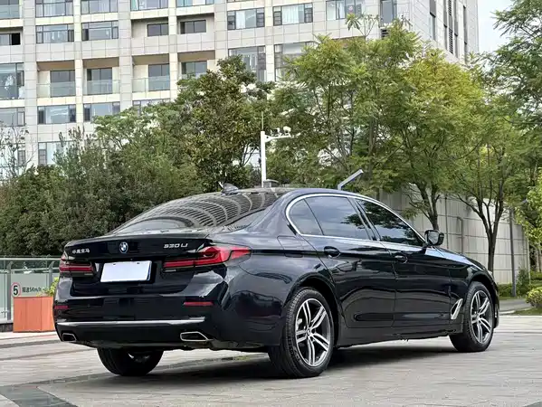 BMW 5 Series 2021