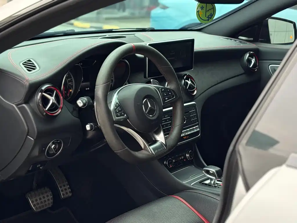 Mercedes-Benz CLA AMG 2019 — фото 8