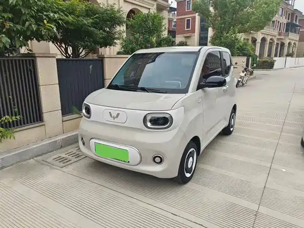 Wuling Hongguang MINIEV 2025