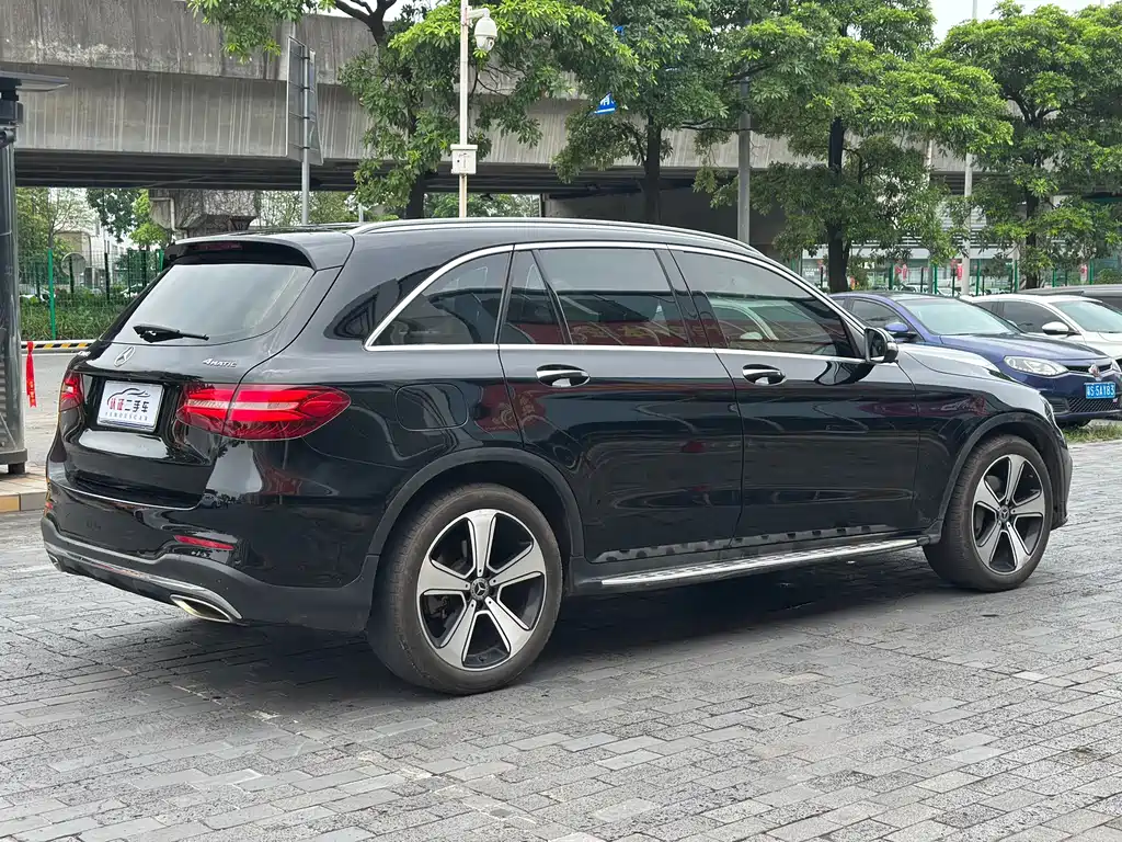 Mercedes-Benz GLC 2019 — фото 19