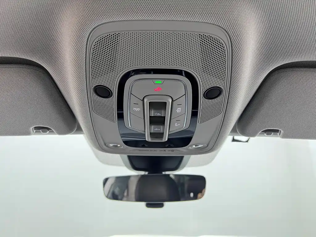 Audi Q7 2021 — фото 23