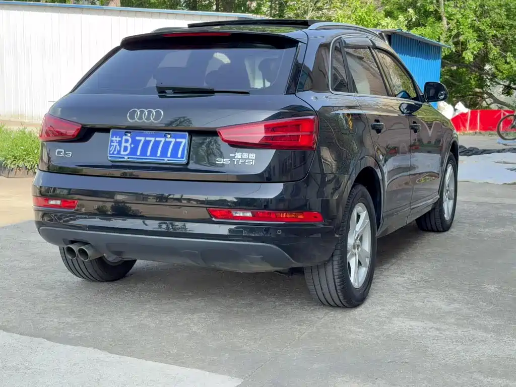 Audi Q3 2017 — фото 16