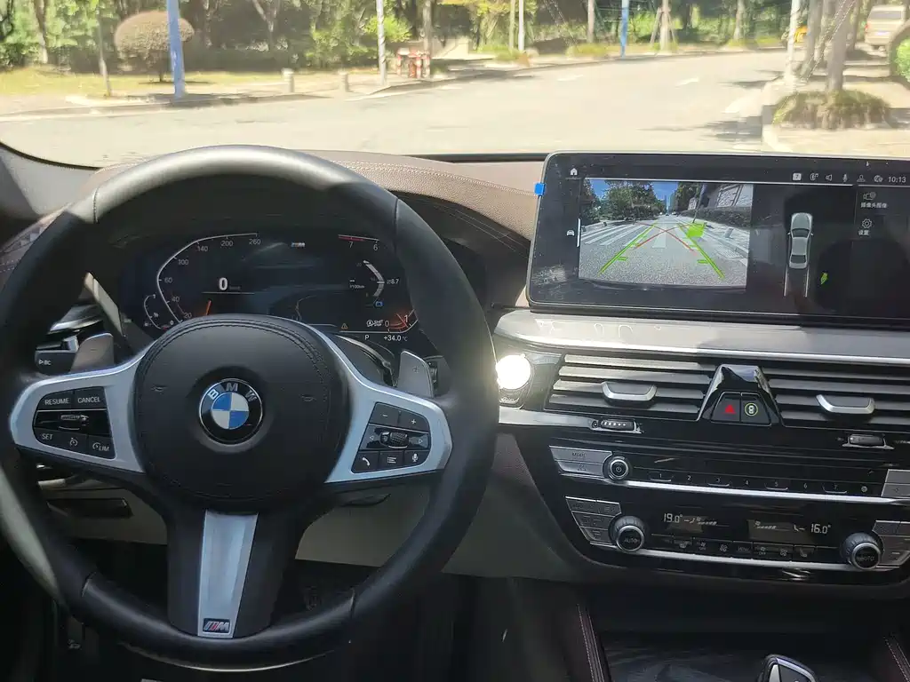 BMW 5 Series 2022 — фото 14