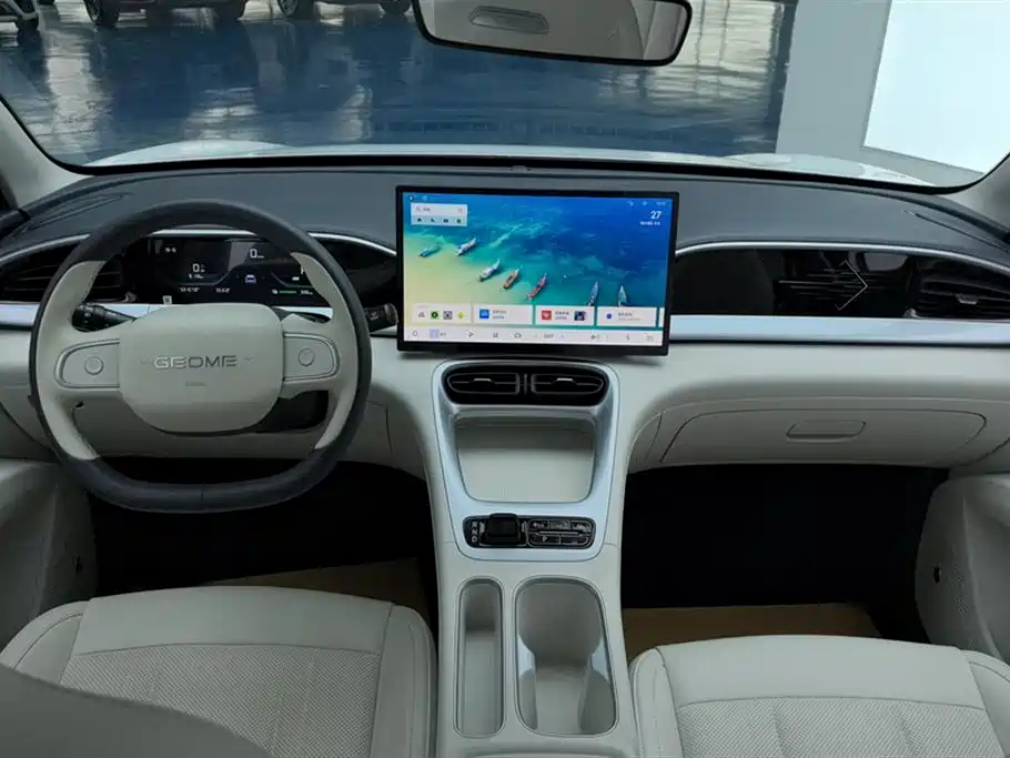 Geely Galaxy Starwish 2025 — фото 12